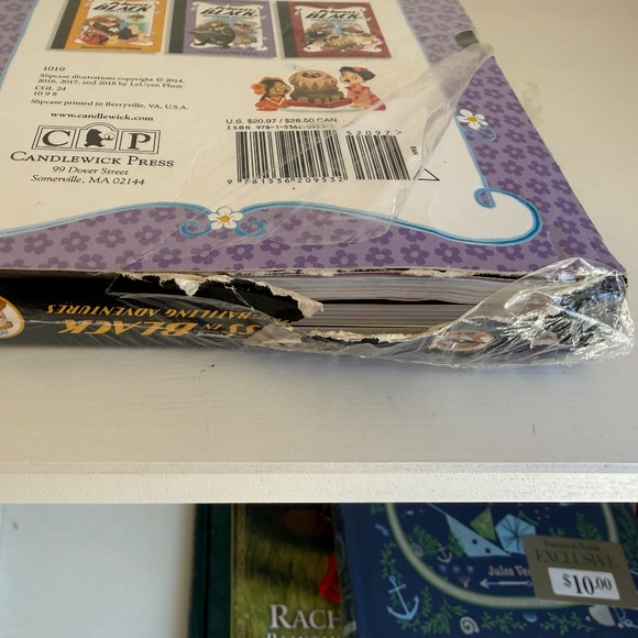 The Princess in Black Three Book Box Set - Picture 4 of 4